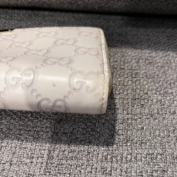 Authentic Gucci Guccissima Ivory Leather long zip around wallet - Picture 15 of 16